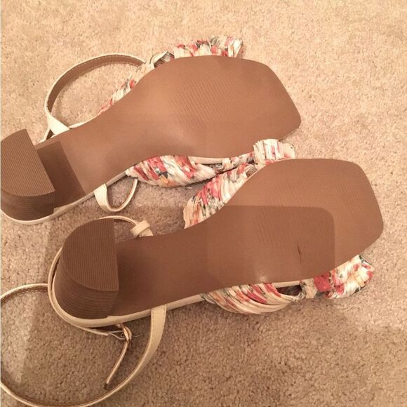 CCOCCI Floral Cara Block Heel Sandals - Picture 6 of 7